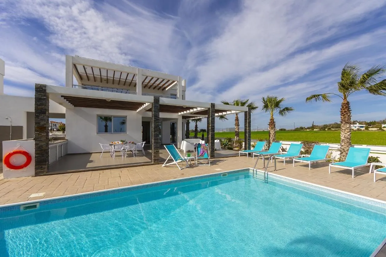 Faros Beachfront Villa Bahçalar Kıbrıs