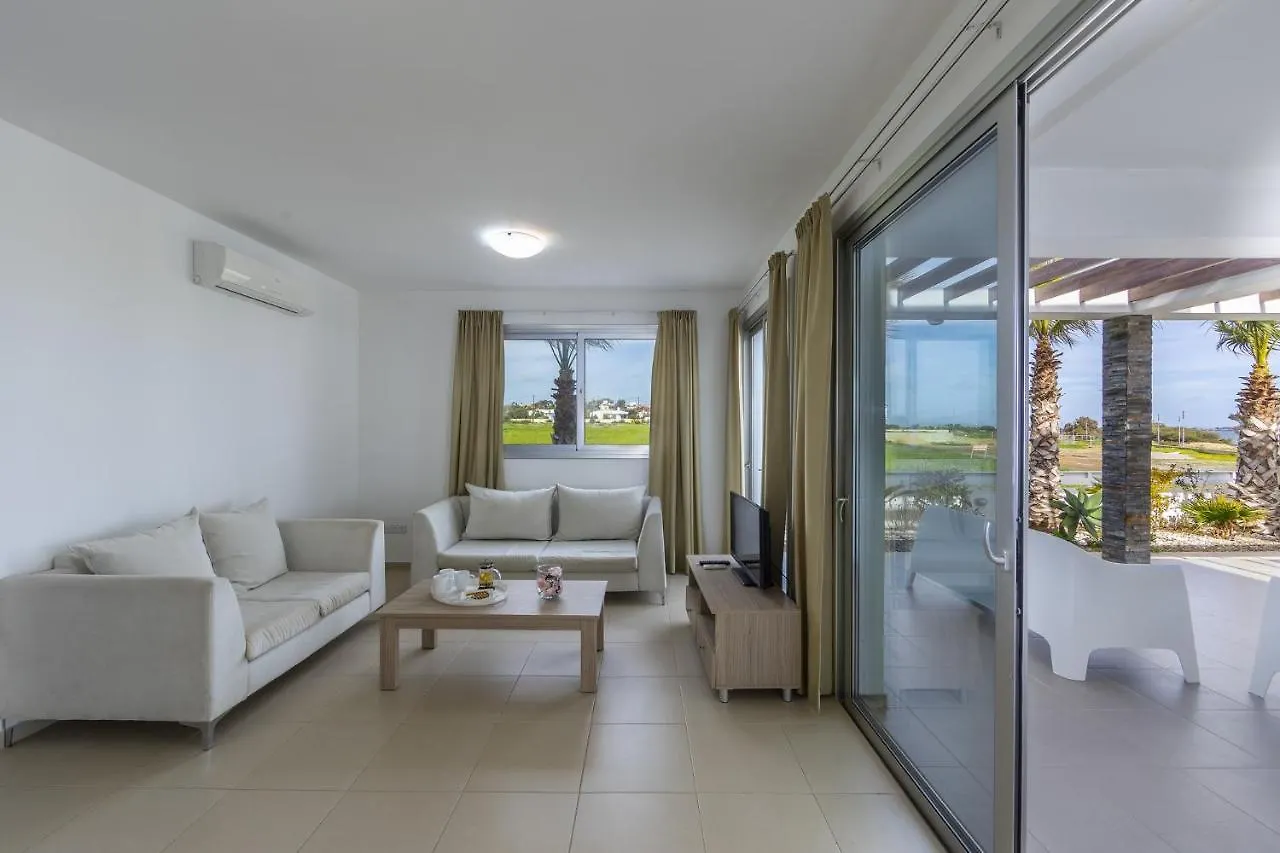Faros Beachfront Villa Bahçalar 0*,