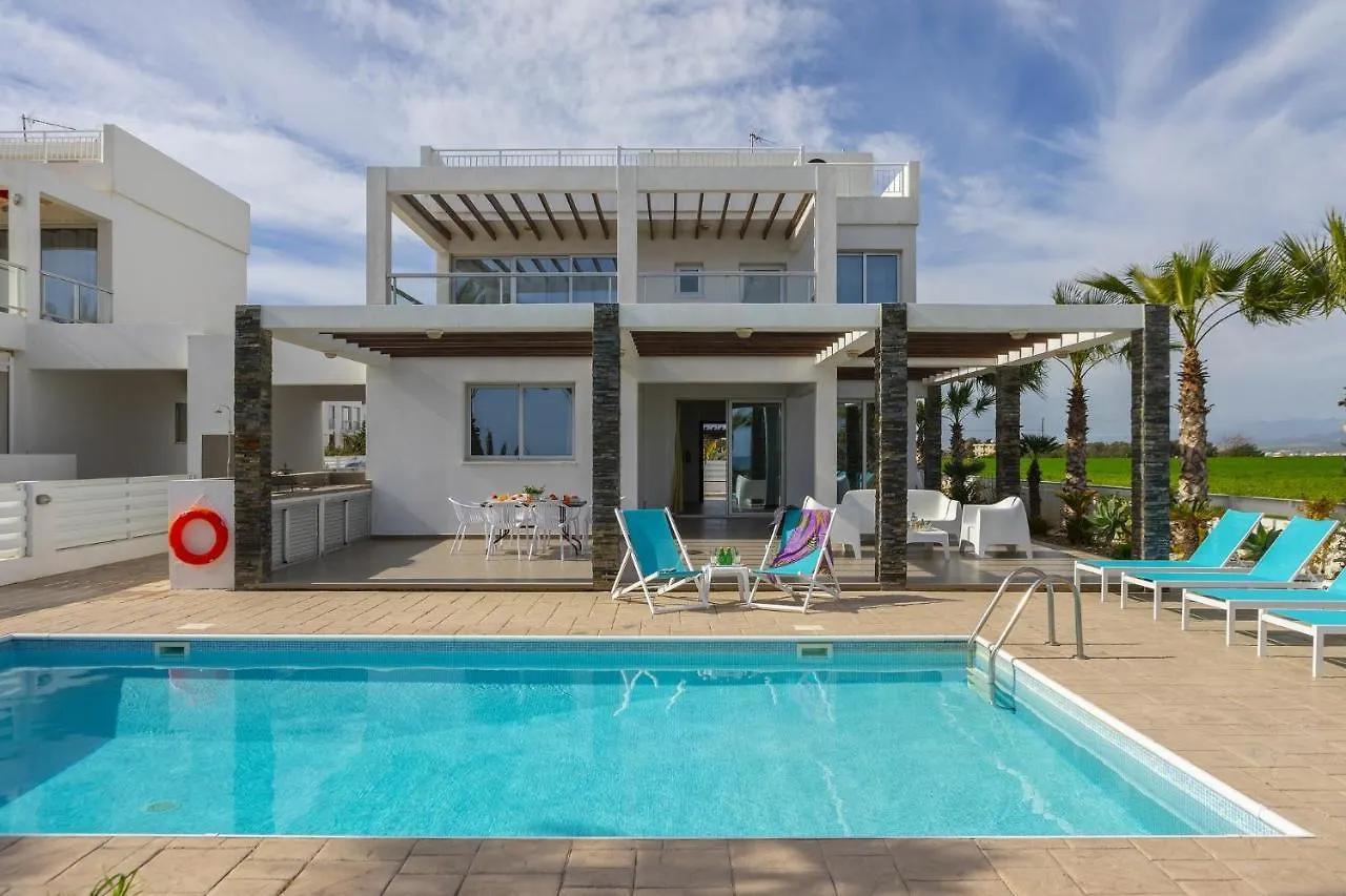 Faros Beachfront Villa Bahçalar Kıbrıs