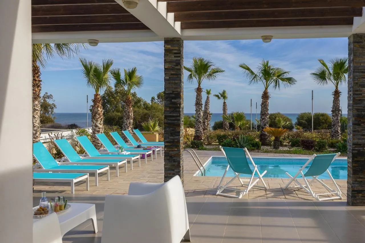 Faros Beachfront Villa Bahçalar