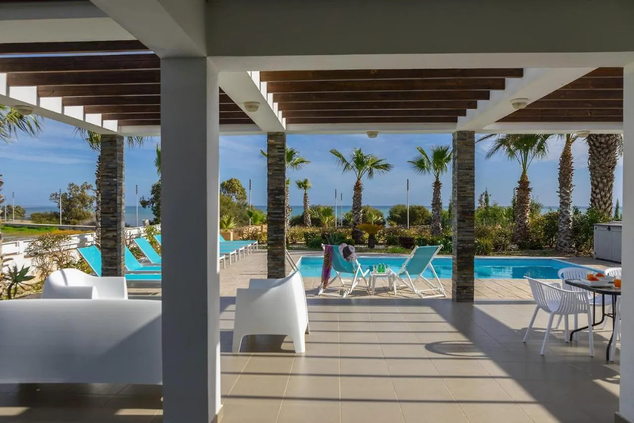 Faros Beachfront Villa Bahçalar