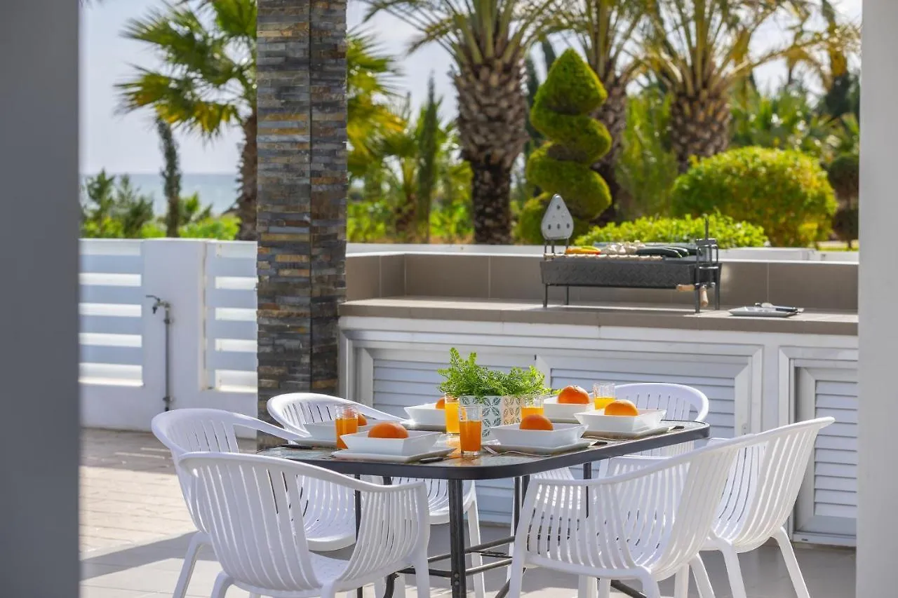 Faros Beachfront Villa Bahçalar