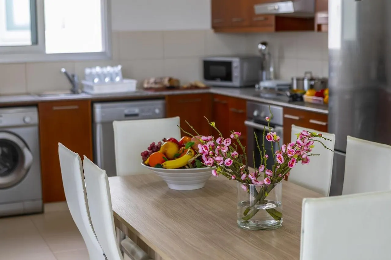 Faros Beachfront Villa Bahçalar