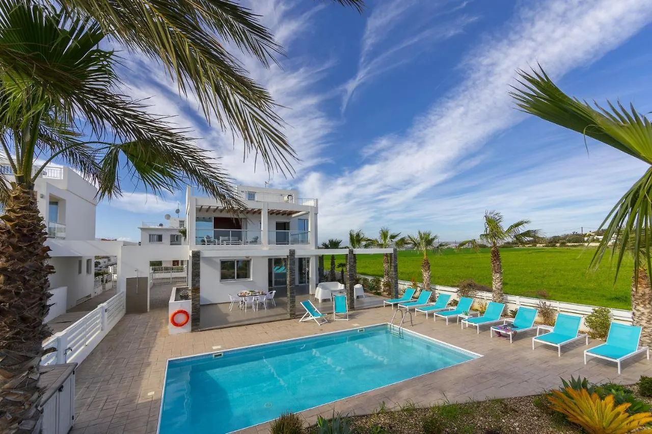 Faros Beachfront Villa Bahçalar Kıbrıs
